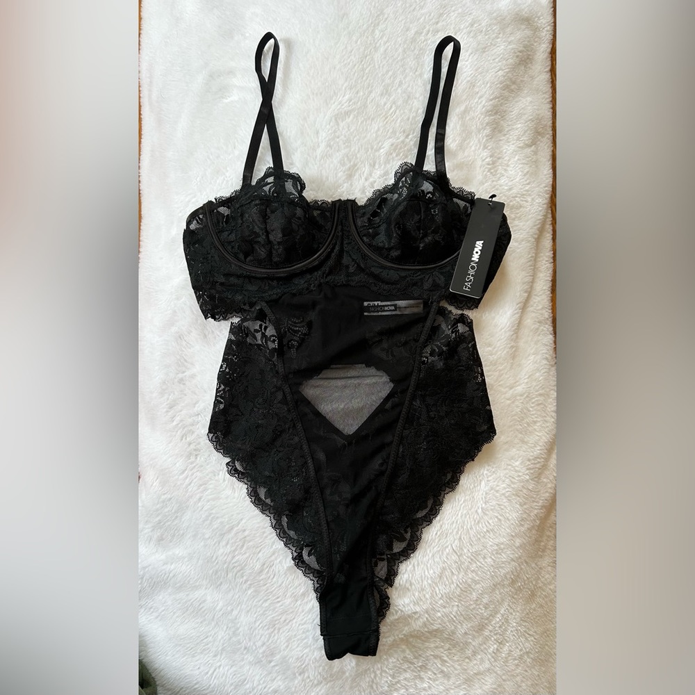NWT Fashion Nova Lace Teddy